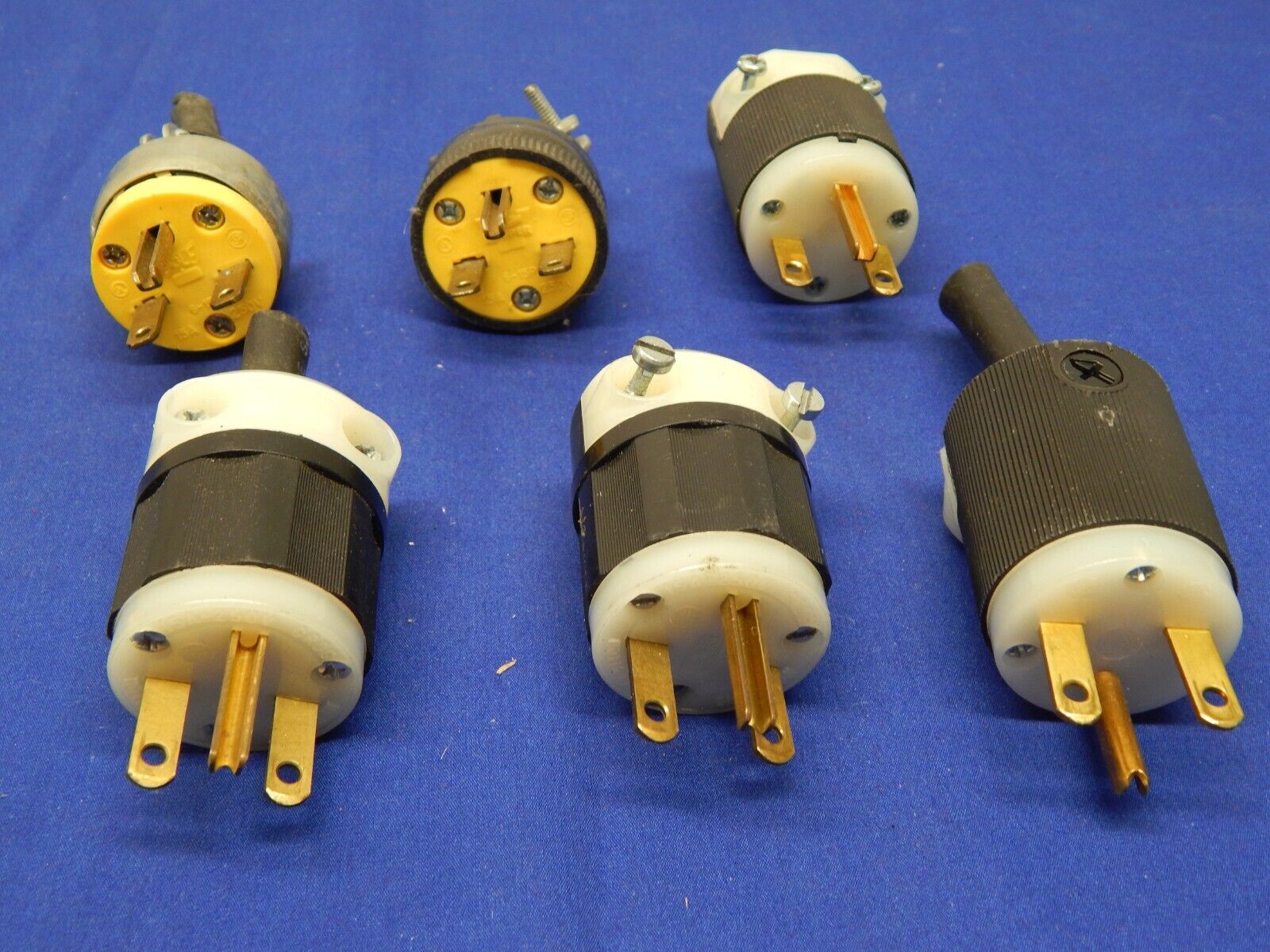 NEMA 6-15P 15A 250V Male Plug, Lot of 7 NEMA 6-15P 15A 250V Male Plug, Lot of 7